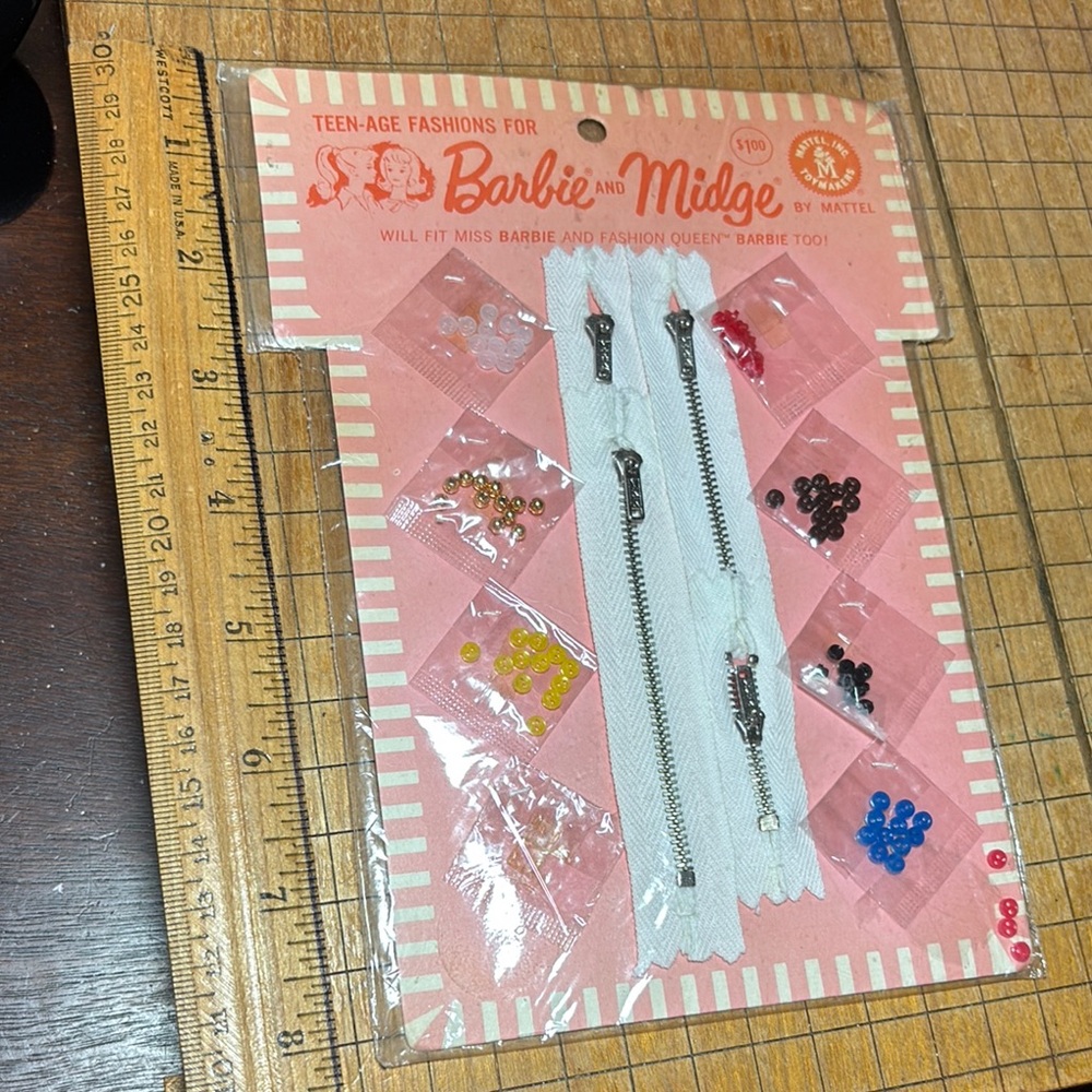 Mattel 1963 Barbie and Midge Fashion Accessories Silver Zippers Buttons 8”x5.75” - Picture 3 of 17